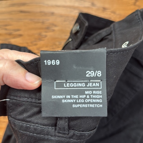 Gap Jeans - Picture 2 of 8